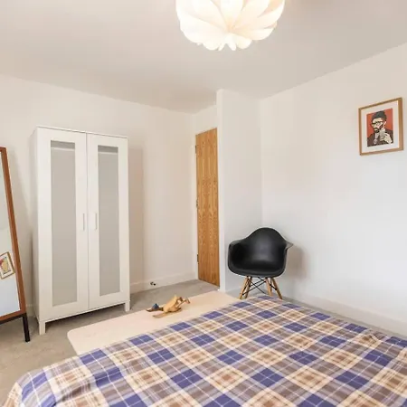 Bed and Breakfast Very Comfortable Λιντς