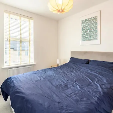 فندق مبيت وإفطار Very Comfortable And Welcoming Live In Hosts ليدز