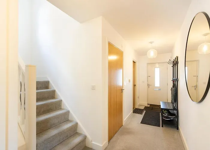 Very Comfortable And Welcoming Live In Hosts Bed & Breakfast Leeds (West Yorkshire)