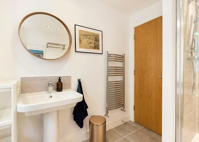 Very Comfortable And Welcoming Live In Hosts Leeds (West Yorkshire)