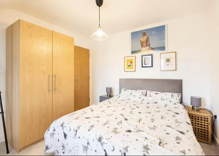 Very Comfortable And Welcoming Live In Hosts Bed & Breakfast *