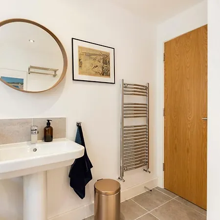 Very Comfortable 利兹