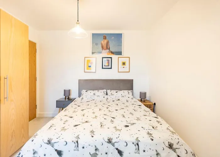 Very Comfortable And Welcoming Live In Hosts * Leeds (West Yorkshire)